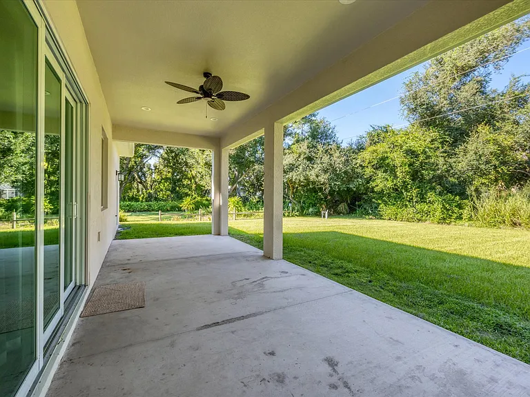 129 Evaro Dr — Photo 24