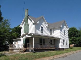 203 W Market St, Graham, NC 27253