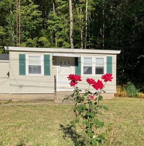 266 Petersham Rd, Athol, MA, 01331