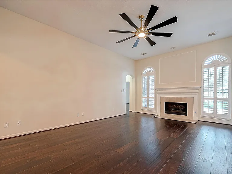 20819 Autumn Redwood Way — Photo 14