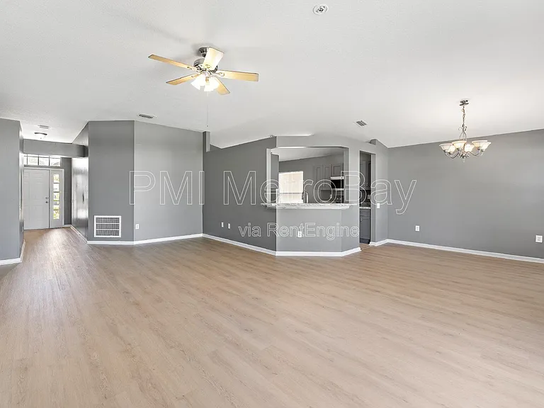 1010 Summer Breeze Dr — Photo 22