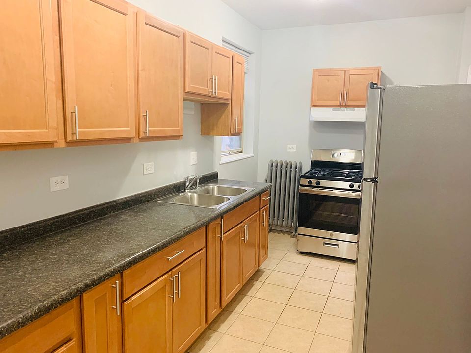 1st image of 7816 S Cornell Ave #7820-2W