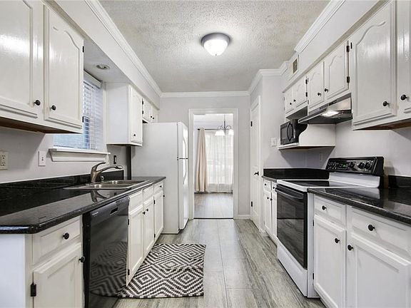 5th image of 3736 Danville St