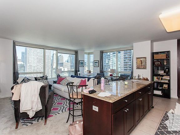 3rd image of 33 W Ontario St APT 38B