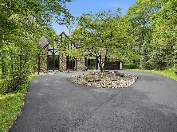 2nd image of 133 Old Quarry Dr