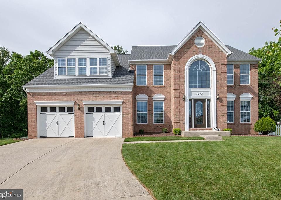 1st image of 1212 Hickory Brook Ct