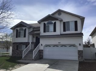 959 W Longleaf Dr, North Salt Lake, UT 84054