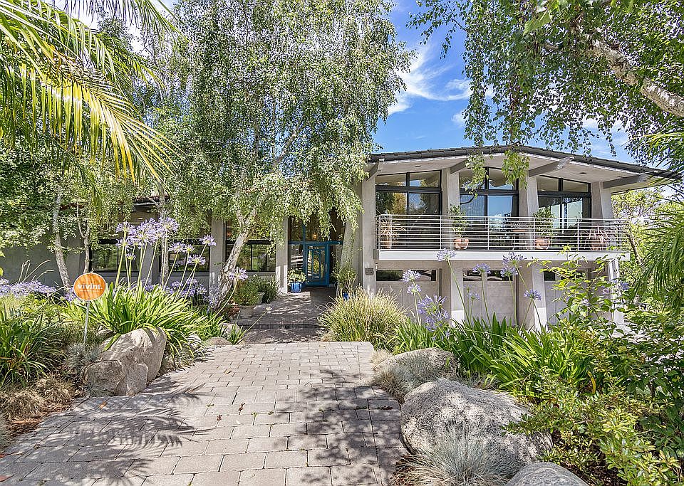 1st image of 5 Latigo Ln
