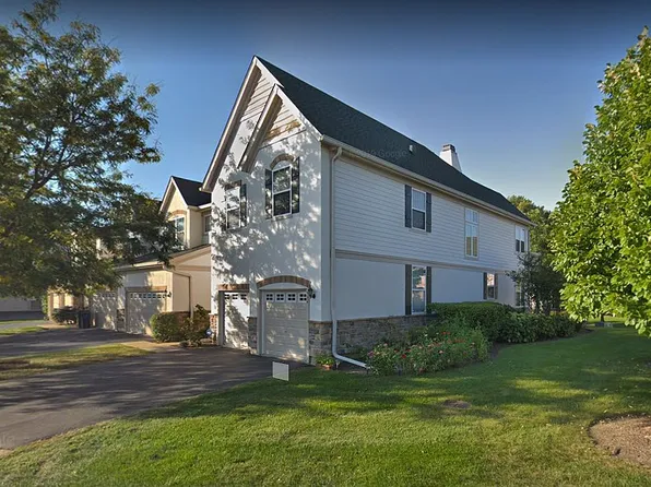 394 Shadow Creek Dr, Vernon Hills, IL 60061