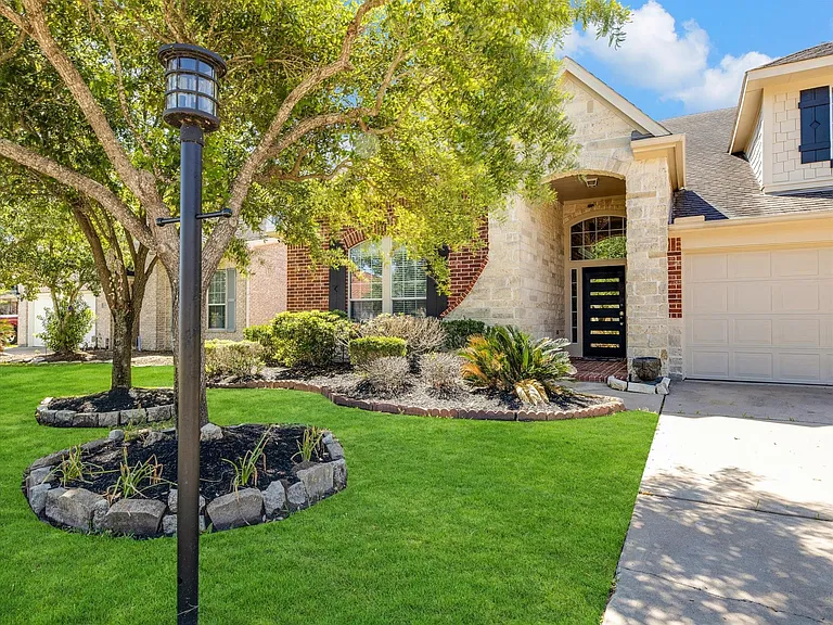 18011 Darling Point Ct — Photo 25