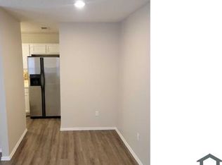 1736 Crest Point Dr, Arlington, TX 76012