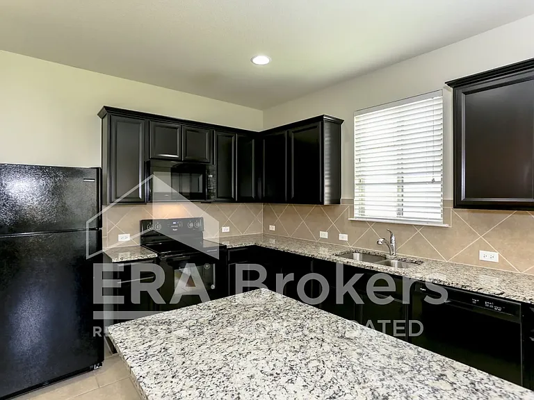 8918 Night View Dr — Photo 7
