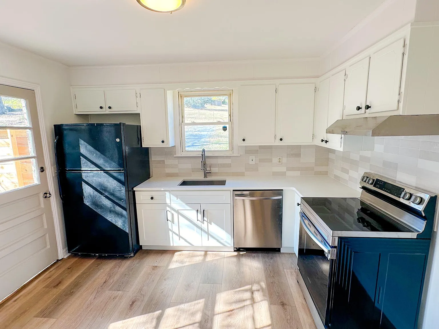 4012 Edwards Ave — Photo 1