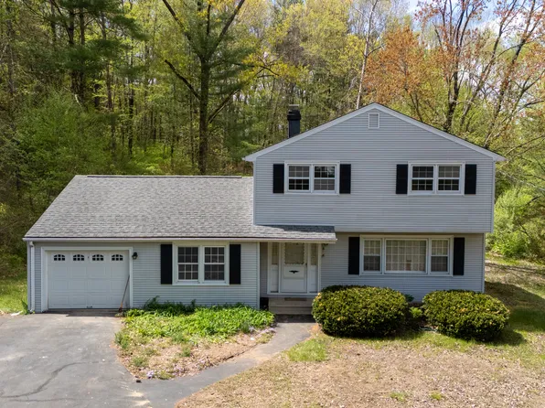 8 Blue Spruce Drive, Newtown, CT 06470