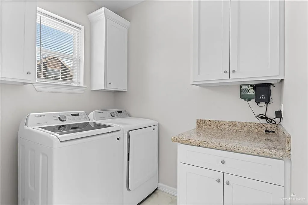 3 bed, 2.5 bath, 1854 sqft, $1,750 — Photo 3