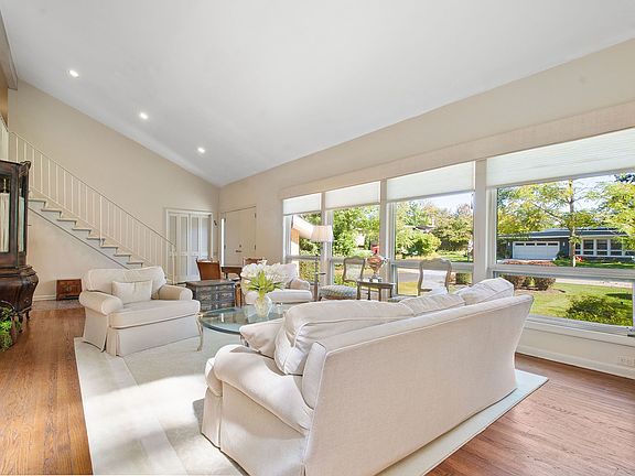 5th image of 2812 Idlewood Ln