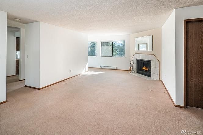 1st image of 600 4th St APT 3