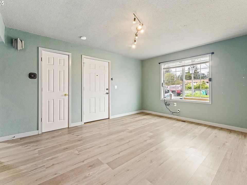 1st image of 12132 SE Boise St #12132