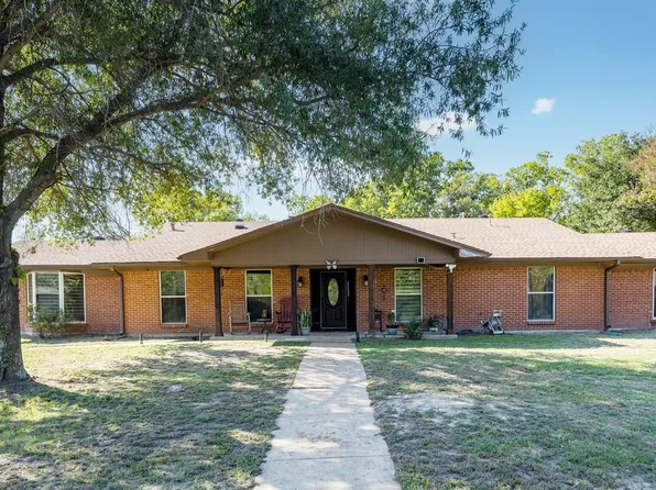 803 E 8th St, Kemp, TX 75143