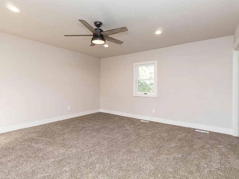 5485 Hammersmith Dr — Photo 19