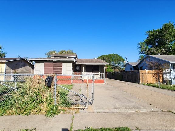 2nd image of 4313 Moravian Dr