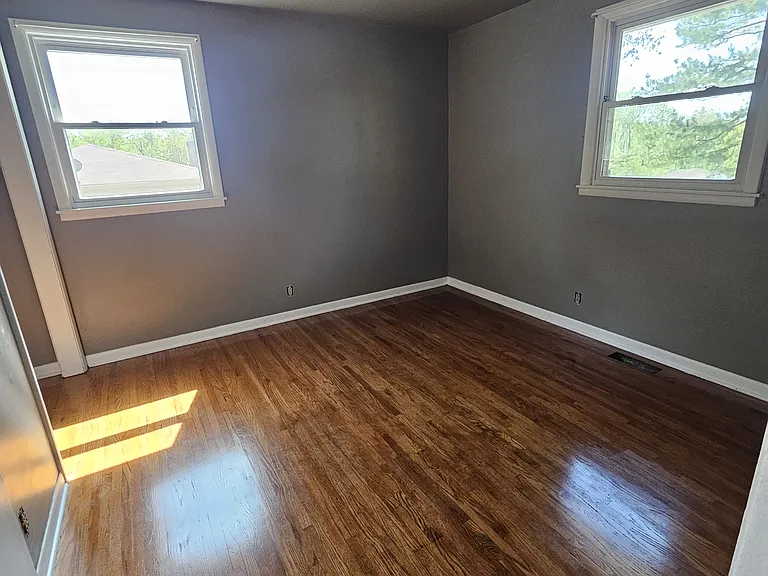 311 Roberta Dr — Photo 11