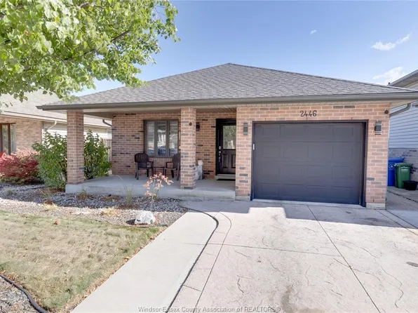 2446 Gatwick Ave, Windsor, ON N8P 1Y7