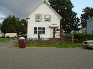 32 Marriner St, Lowell, MA 01852