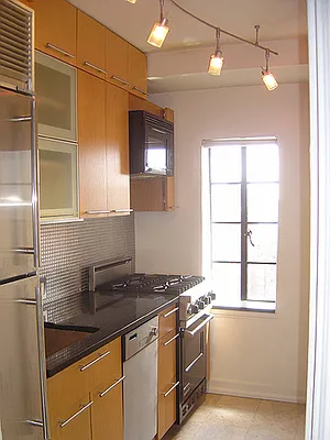 Sold by Aclawrence | media 19