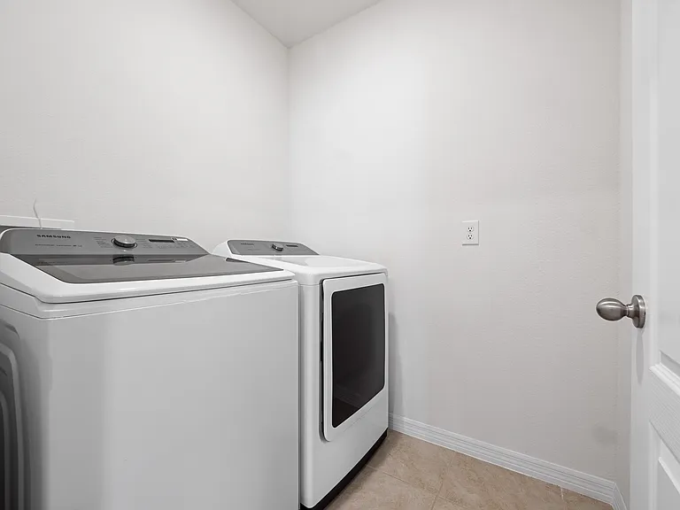 708 Tortugas St — Photo 21