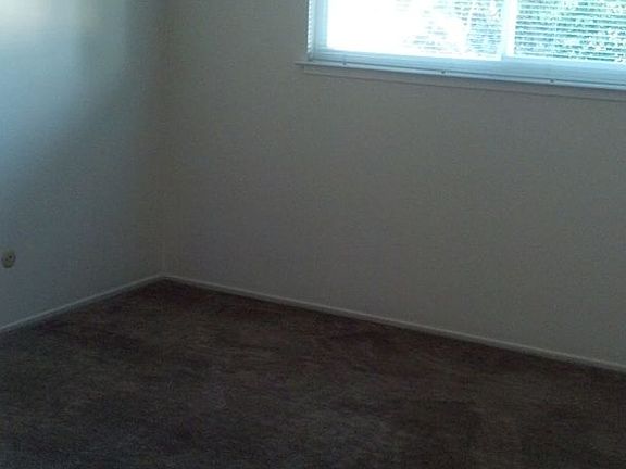 2nd image of 1515 Regent St #7