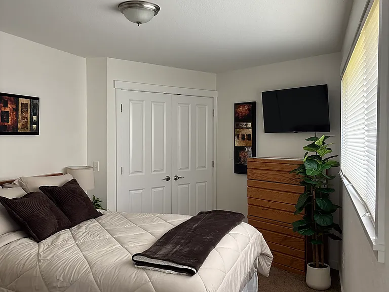 15002 Roosevelt Rd SE — Photo 8