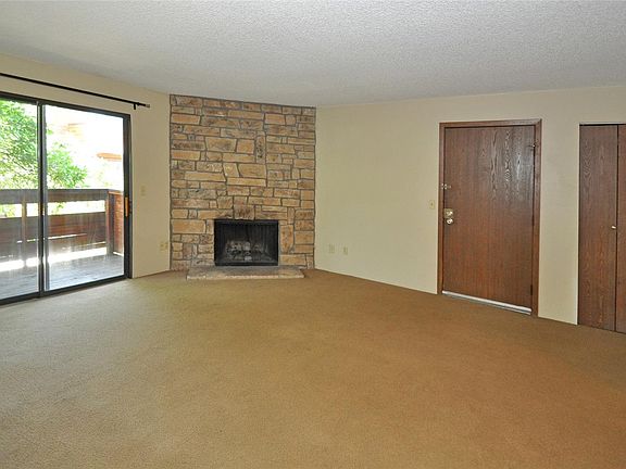 4th image of 335 Wright St APT 212