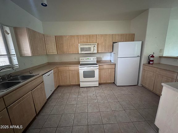 5th image of 920 E DEVONSHIRE Avenue #2006