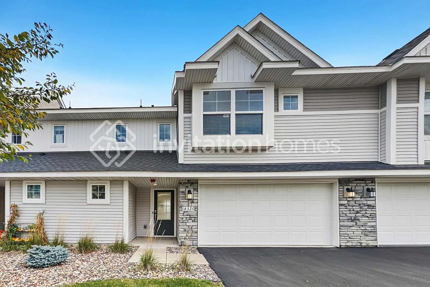 14320 Arctic Cir Rosemount, MN 55068 — Photo 1