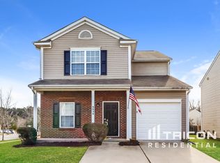 9026 Newfield St, Charlotte, NC 28216