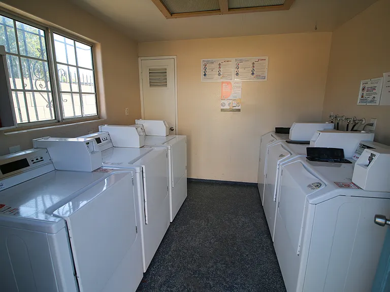 2 bedroom 2 bath apartment in Perris — Photo 20