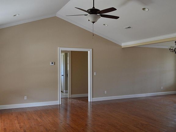 4th image of 1919 Emma Ln
