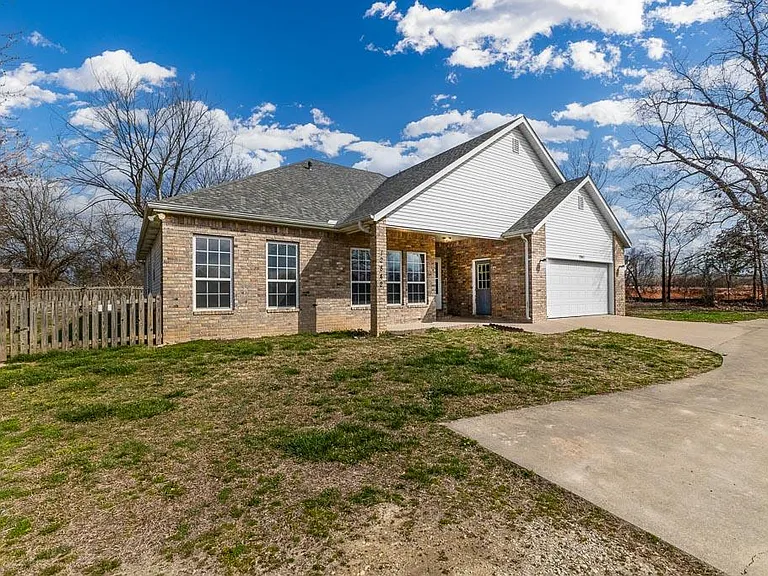 12842 Ruby Rd — Photo 3