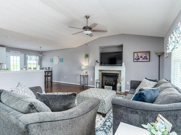 517 Beeks Ln, Spout Spring, VA 24593