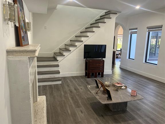 3rd image of 2152 SW 10th Street