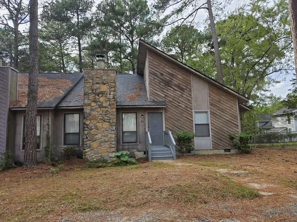 831 Rumford Pl, Fayetteville, NC 28303