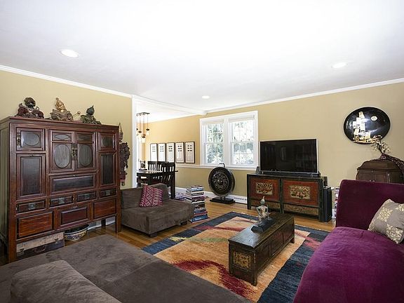 3rd image of 15 Grace Dr