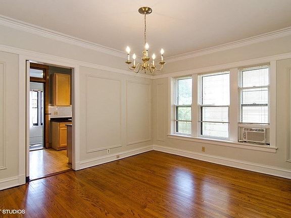 5th image of 1459 W Farragut Ave #2E