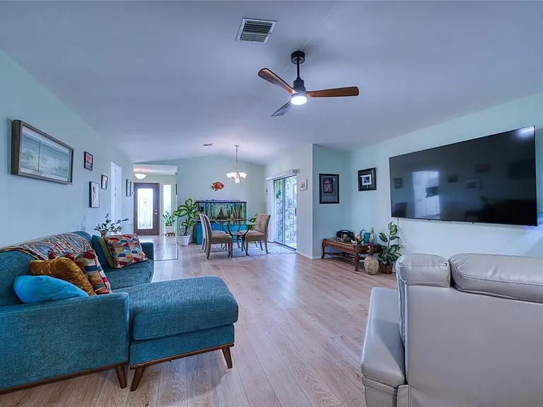 76 Sandstone Cir — Photo 4