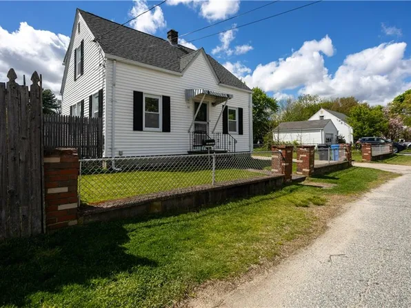 66 Bryant St, Cumberland, RI 02864