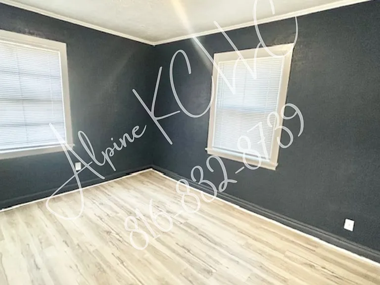 8013 Wabash Ave — Photo 10