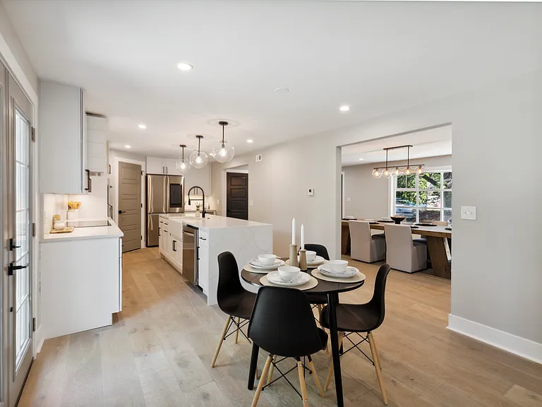 1110 W Valley Rd — Photo 20