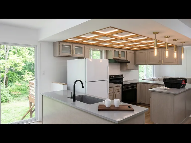 N Vanstone Dr — Photo 6