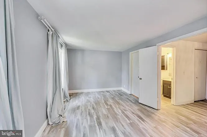 2268 Prince Of Wales Ct — Photo 11